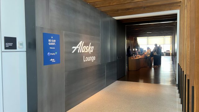 Discover the Alaska Lounge Experience at Seattle-Tacoma Airport | gemoy88, game online gacor