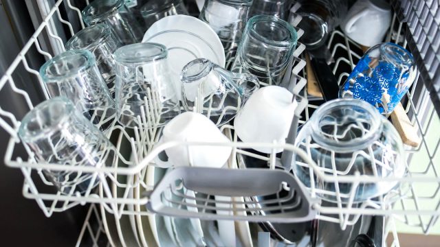 Revolutionizing Dishwashing: Expert Tips for a Cleaner Kitchen
