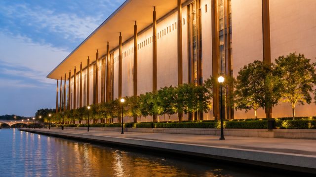 Kennedy Center's New Look Sparks Discussion on Public Perception | linetogel login html, mimpi memeg