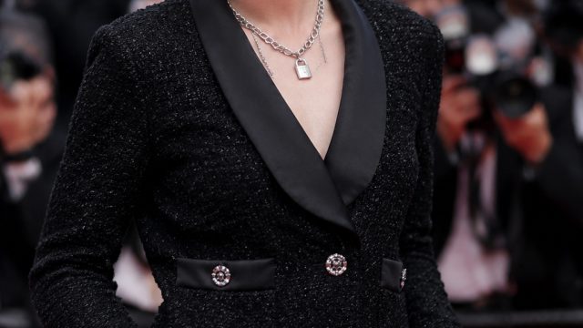 Kristen Stewart Dazzles in Bold Chanel Look at Film Festival | best free bonus online casino, ide777