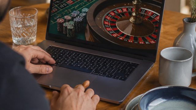 Exploring the Rise of Online Casinos and Their Impact on Entertainment